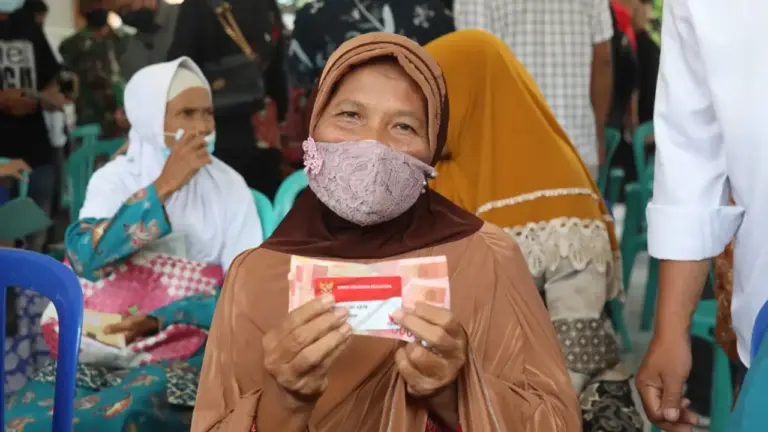 Skema Baru Transfer Langsung, 50 Juta Warga Desil 1-5 Akan Menerima Bansos