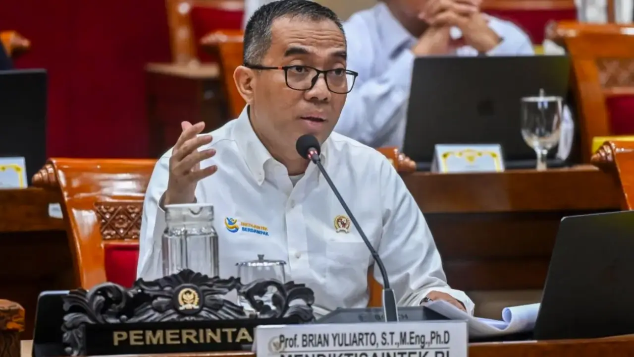 Mendiktisaintek Brian Yuliarto Raker dengan DPR