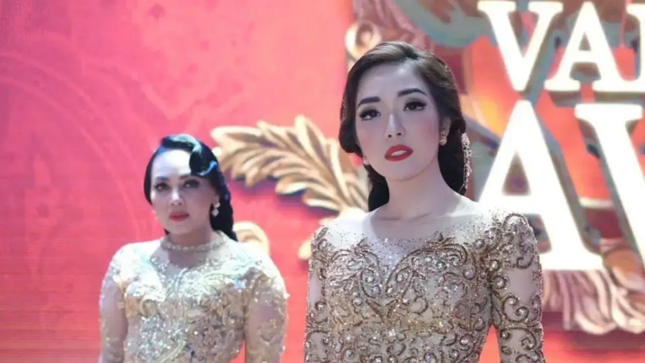 Sinden OVJ Dewi Gita dan Gisella Anastasia