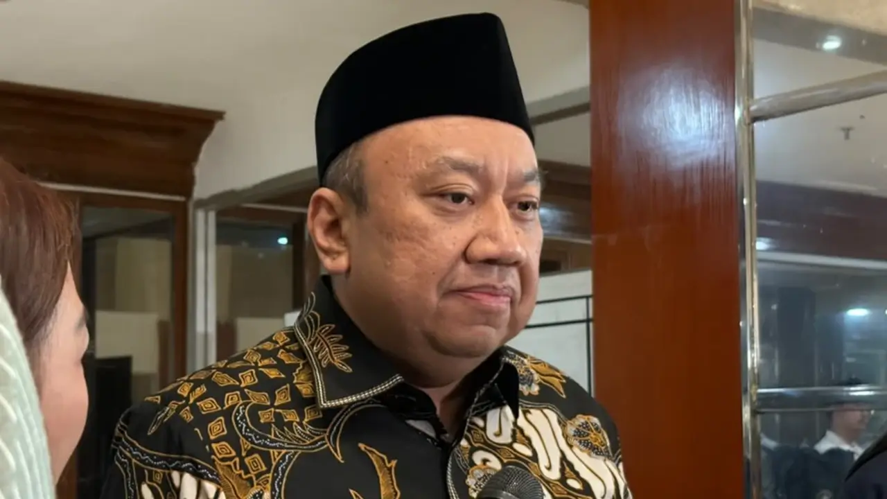 Wakil Ketua Komisi X DPR Lalu Hadrian Irfani di Kompleks Parlemen, Senayan, Jakarta, Senin (2192026)