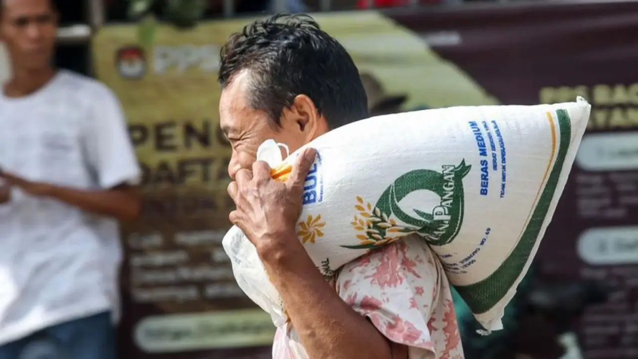 Warga Desil 1-4 Mendapatkan Banso dari Pemerintah