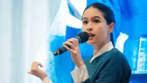 Profil Maudy Ayunda: Biodata, Agama, Pendidikan Hingga Perjalanan Karier