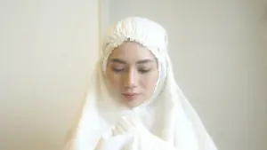 Berlliana Lovell Kenang Sang Ayah dan Jawab Tudingan Soal Permainkan Hijab