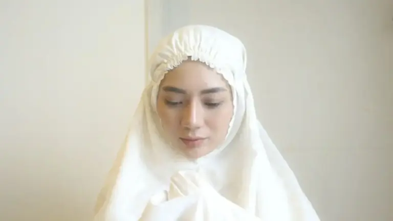 Berlliana Lovell Kenang Sang Ayah dan Jawab Tudingan Soal Permainkan Hijab