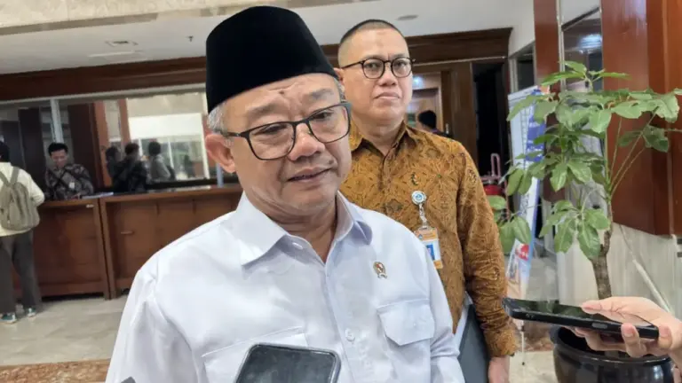 Mendikdasmen Siapkan 3 Kado Hari Guru Nasional Bagi Guru PPPK dan Honorer