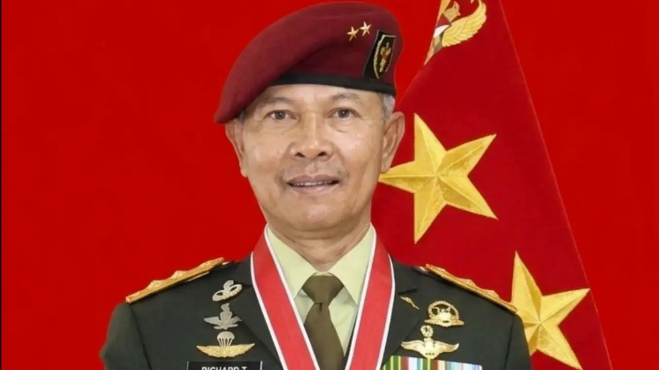 Profil Letjen Richard Tampubolon