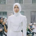 Sabrina Chairunnisa Tampil Anggun Pakai Hijab di New York Fashion Week