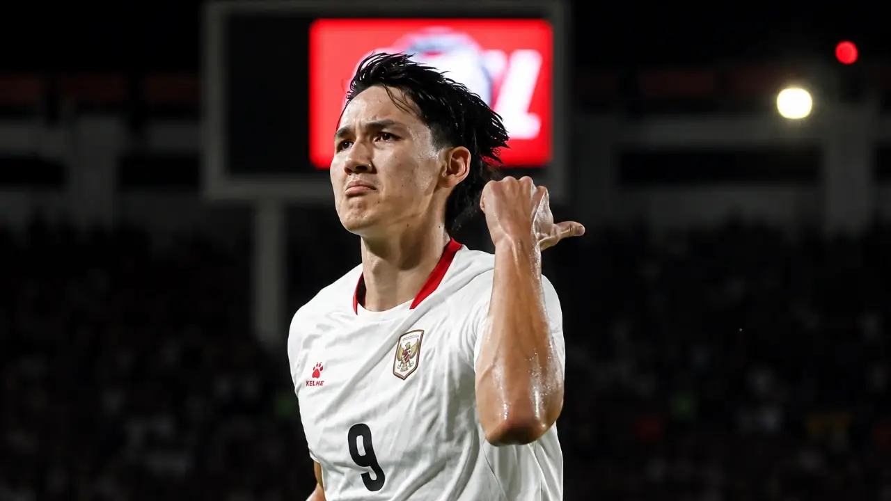 Striker Timnas Indonesia, Mitchell Baker