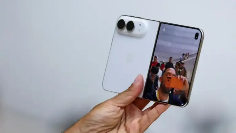 Viral Pemilik iPhone Duo Ramai Mengeluh Tiba-Tiba Layar Retak, Apple Beri Tanggapan